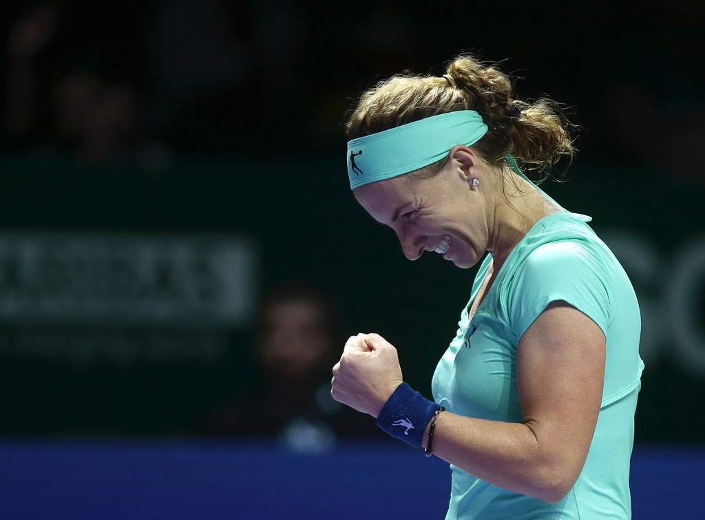Svetlana Kuznetsova derrotó 7-5, 1-6, 7-5 a Agnieszka Radwanska. (EFE)
