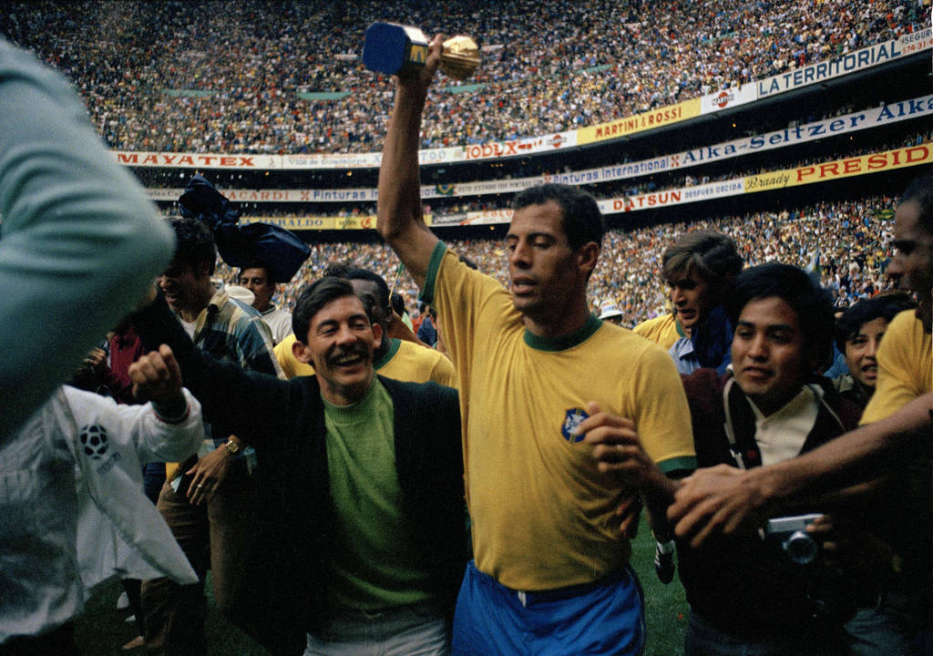 Carlos Alberto es recordado por su disparo potente y gran calidad como jugador de futbol. (AP)