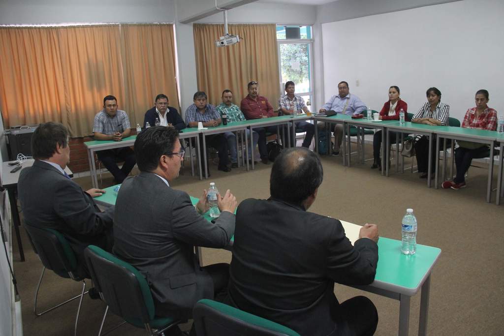 Se celebró una reunión en las instalaciones del Núcleo Universitario, entre el cuerpo académico y administrativo. (EL SIGLO DE TORREÓN)