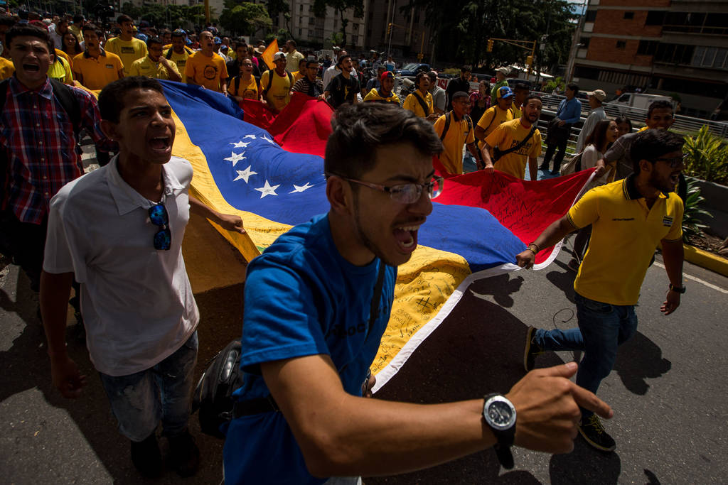 Cambio. En la protesta, estudiantes pidieron que en Venezuela se realicen elecciones a nivel nacional. 