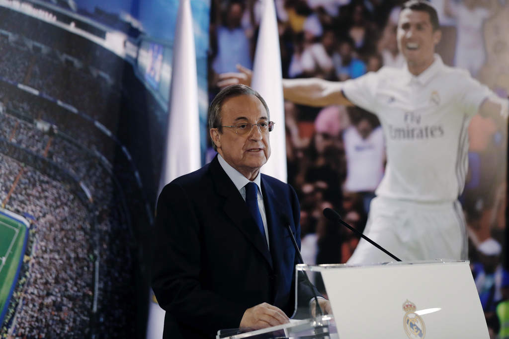 
Pérez repasó la historia del Real Madrid y recordó que a lo largo de los 114 años de existencia del club blanco, éste fue 'forjando unas señas de identidad' que han sido reconocidas en todos los rincones del mundo.