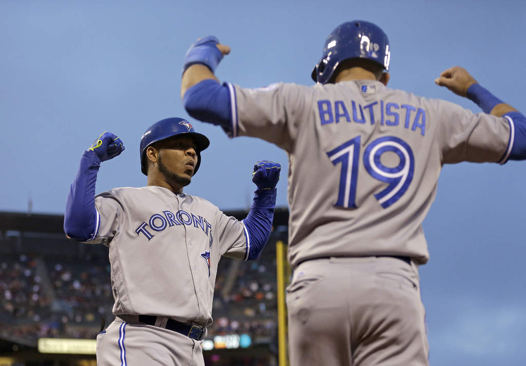 Edwin Encarnación (i) y José Bautista tuvieron una gran temporada con los Blue Jays de Toronto. (Archivo)