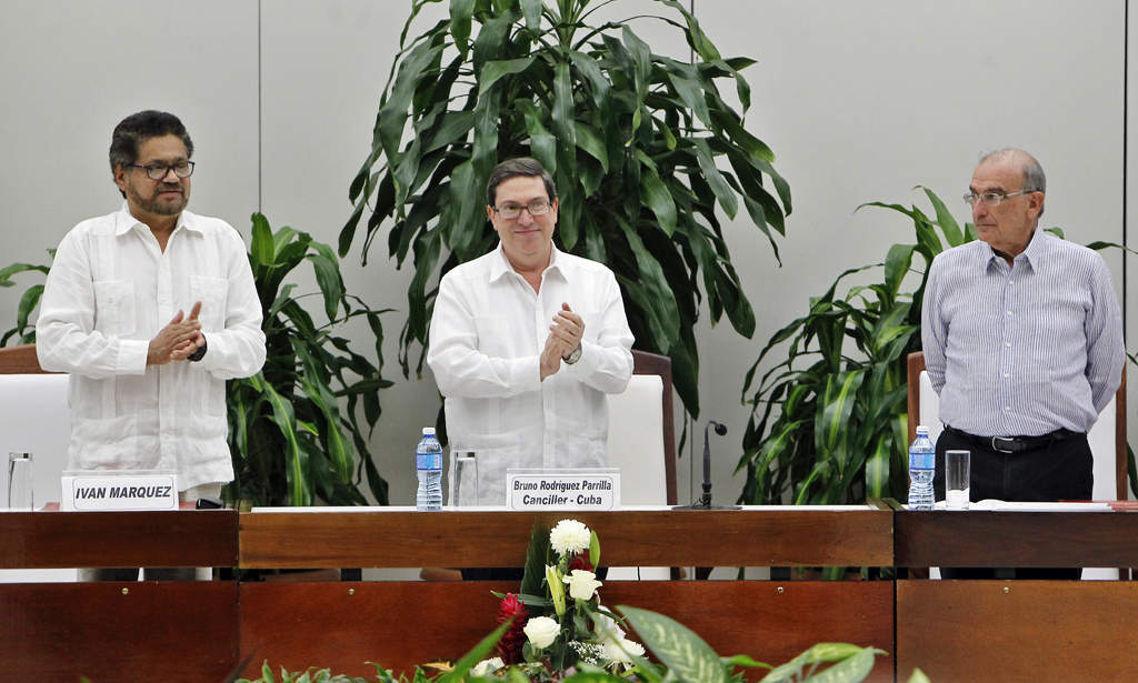 El gobierno del presidente Juan Manuel Santos y las Fuerzas Armadas Revolucionarias de Colombia (FARC) suscribieron el 26 de septiembre pasado un acuerdo de paz para poner fin a un conflicto armado interno del país. (EFE)