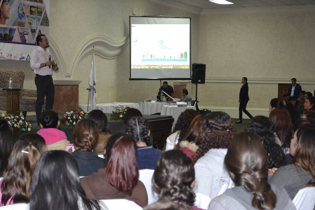 Foro. Realizan diferentes actividades en el inicio del foro Mujer Líder que realiza Coparmex Laguna en la ciudad de Gómez Palacio. (EL SIGLO DE TORREÓN)