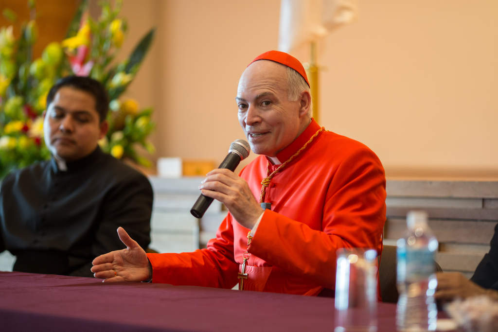 Memoria. Carlos Aguiar Retes lamentó las agresiones contra sacerdotes.