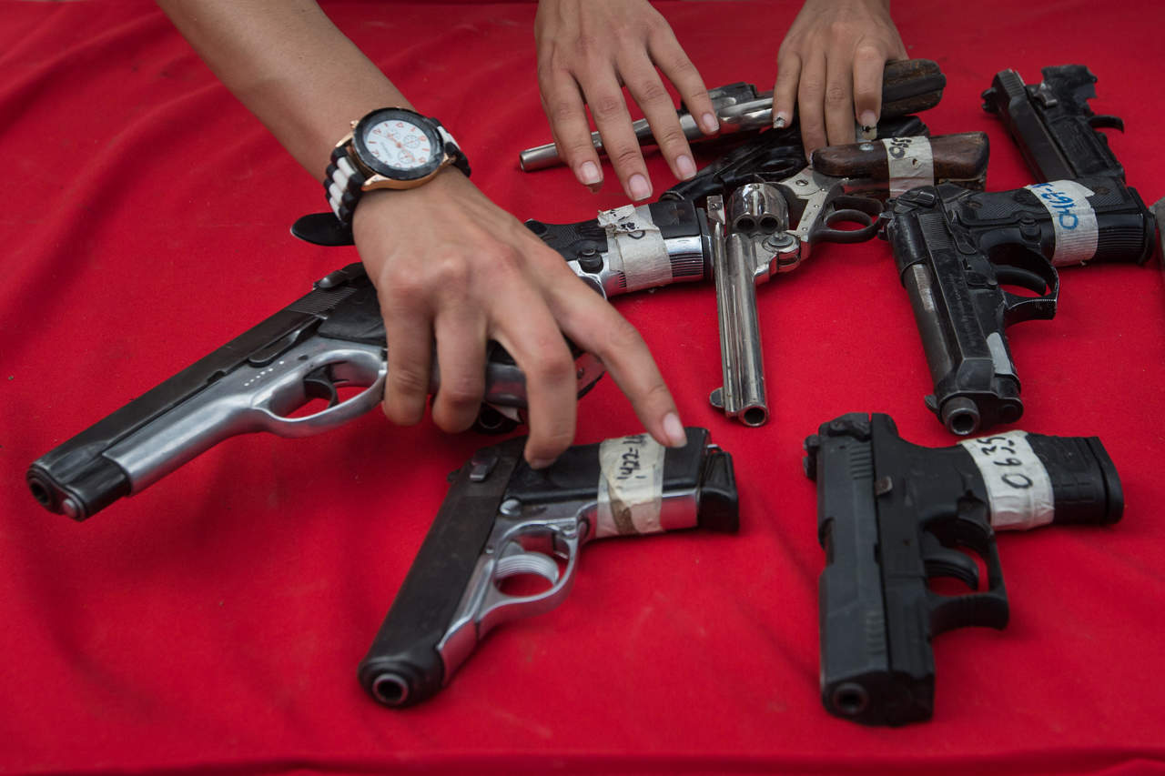 Hasta mayo de este año, el número de civiles con licencia de la Secretaría de la Defensa Nacional para portar armas sumaba sólo 29 mil 777.