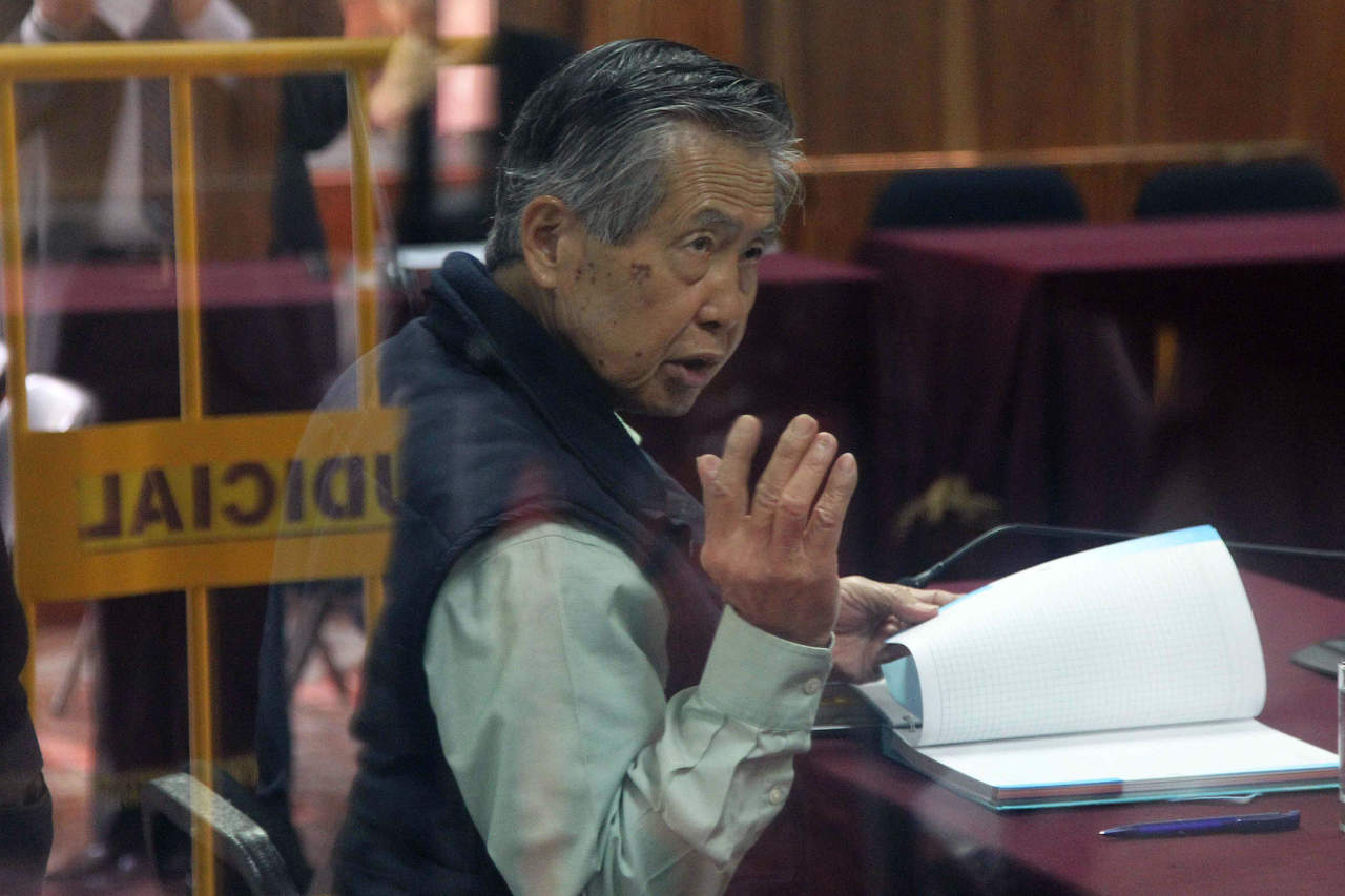 En septiembre Fujimori, de 78 años, fue trasladado a una clínica privada por tener dolores en la lengua y la presión baja. Son frecuentes sus traslados desde la prisión a clínicas para realizarse exámenes médicos. (ARCHIVO)
 