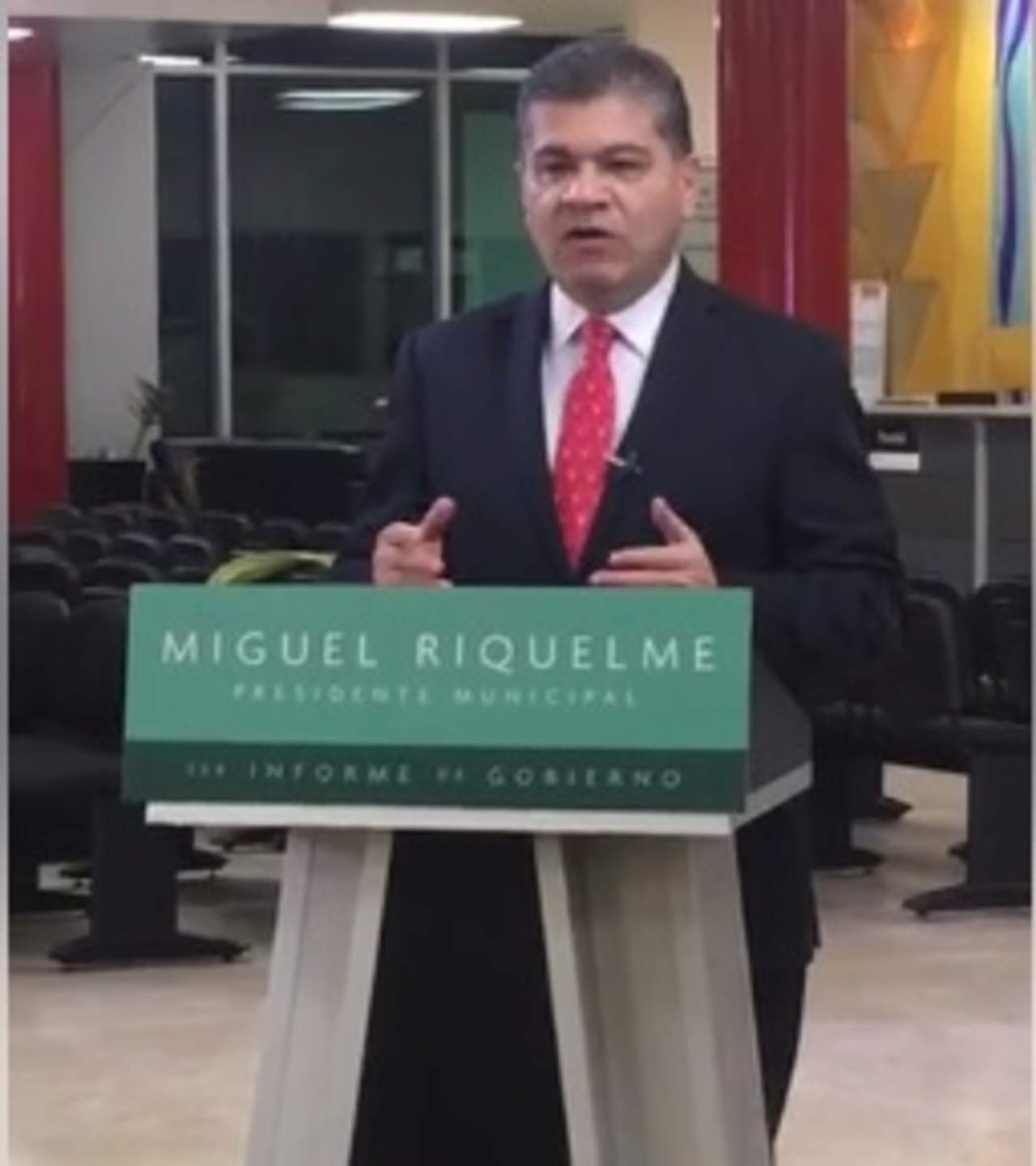 Miguel Riquelme dirigió un mensaje a la ciudadanía por su Tercer Informe de Resultados. (ESPECIAL)