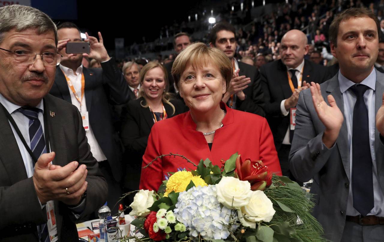 Ovación. Merkel fue ovacionada durante más de once minutos al finalizar su discurso. 