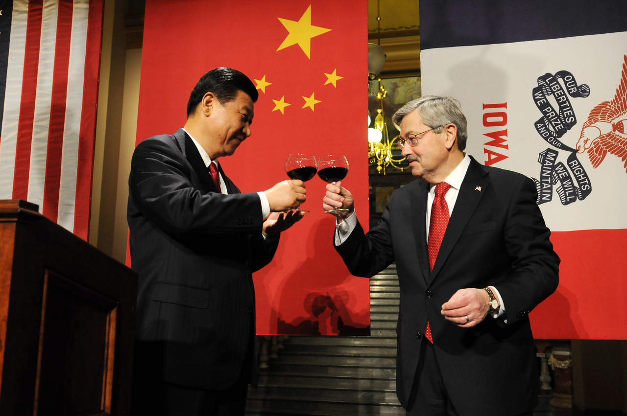 Branstad tiene amplios lazos con China y una amistad personal con el presidente chino, Xi Jinping, desde hace décadas. (EFE)