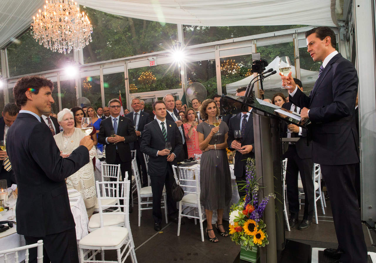  A la cena, cuyo anfitrión fue el primer ministro canadiense, Justin Trudeau, asistieron 253 personas. (ARCHIVO) 