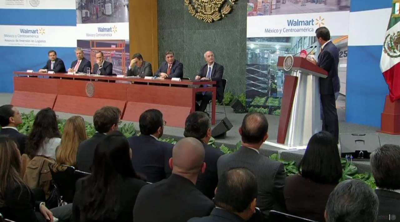 Enrique Peña Nieto celebró el anuncio de la inversión, que muestra la 'confianza' en México de un consorcio como Walmart, el 'mayor empleador privado' en el país. (ESPECIAL) 

