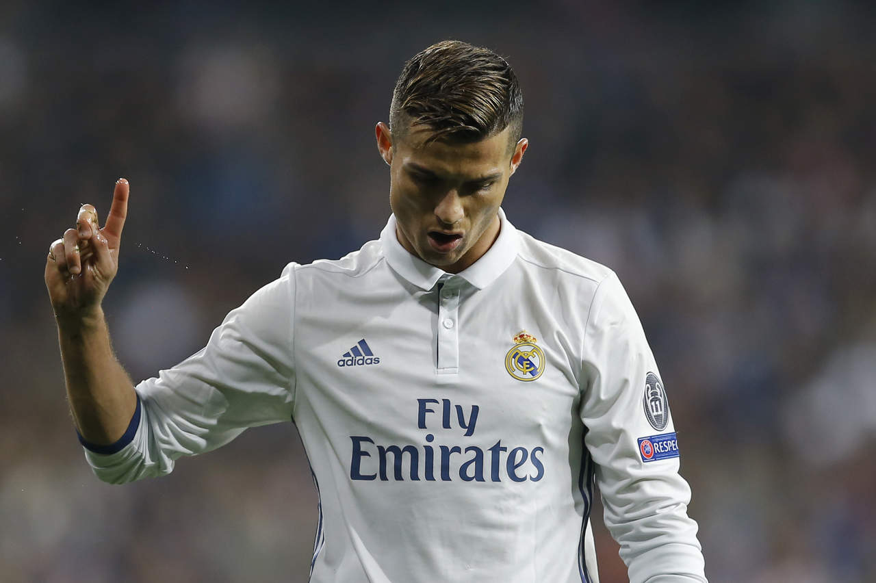 Cristiano Ronaldo recibirá descanso por la próxima participación del Real Madrid en el Mundial de Clubes. (AP)