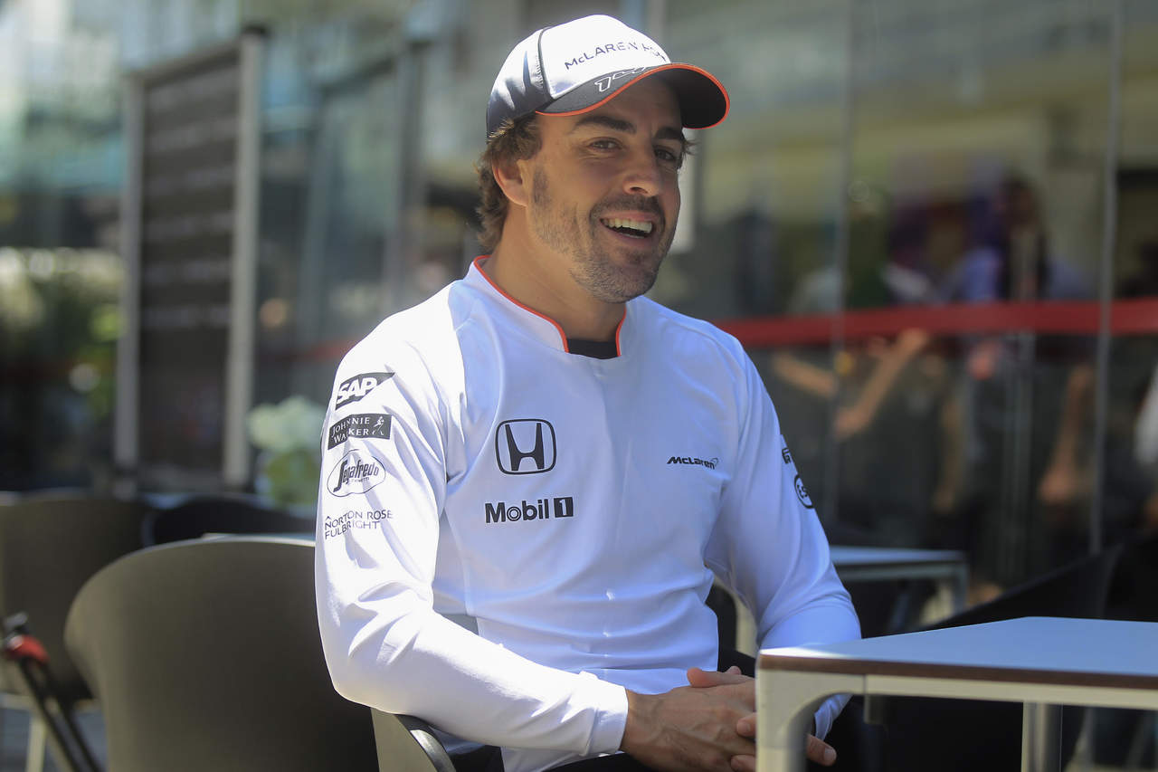 Fernando Alonso seguirá la siguiente temporada con McLaren. (Archivo)