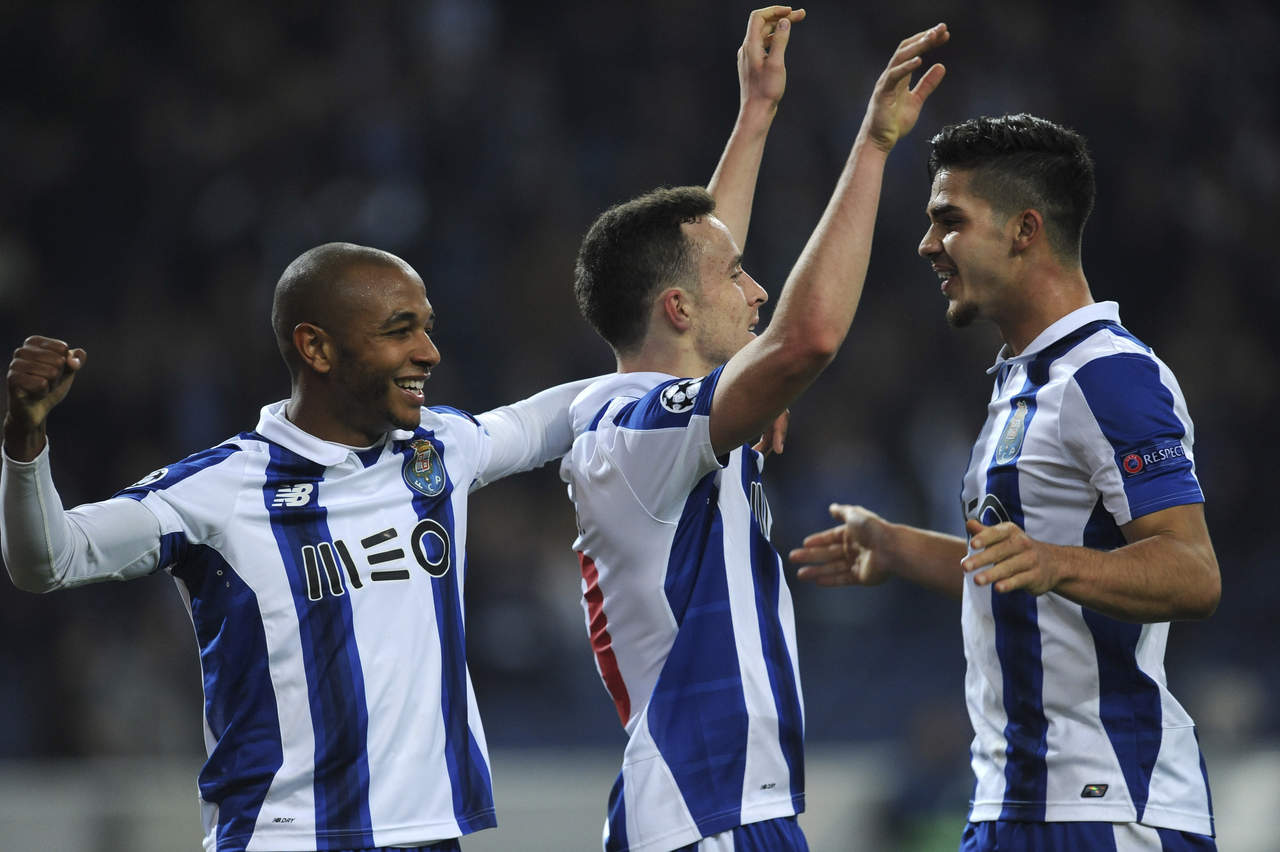 El Porto se encuentra en tercer lugar en la Primeira Liga con 25 puntos, cuatro menos que el líder Benfica. (AP)