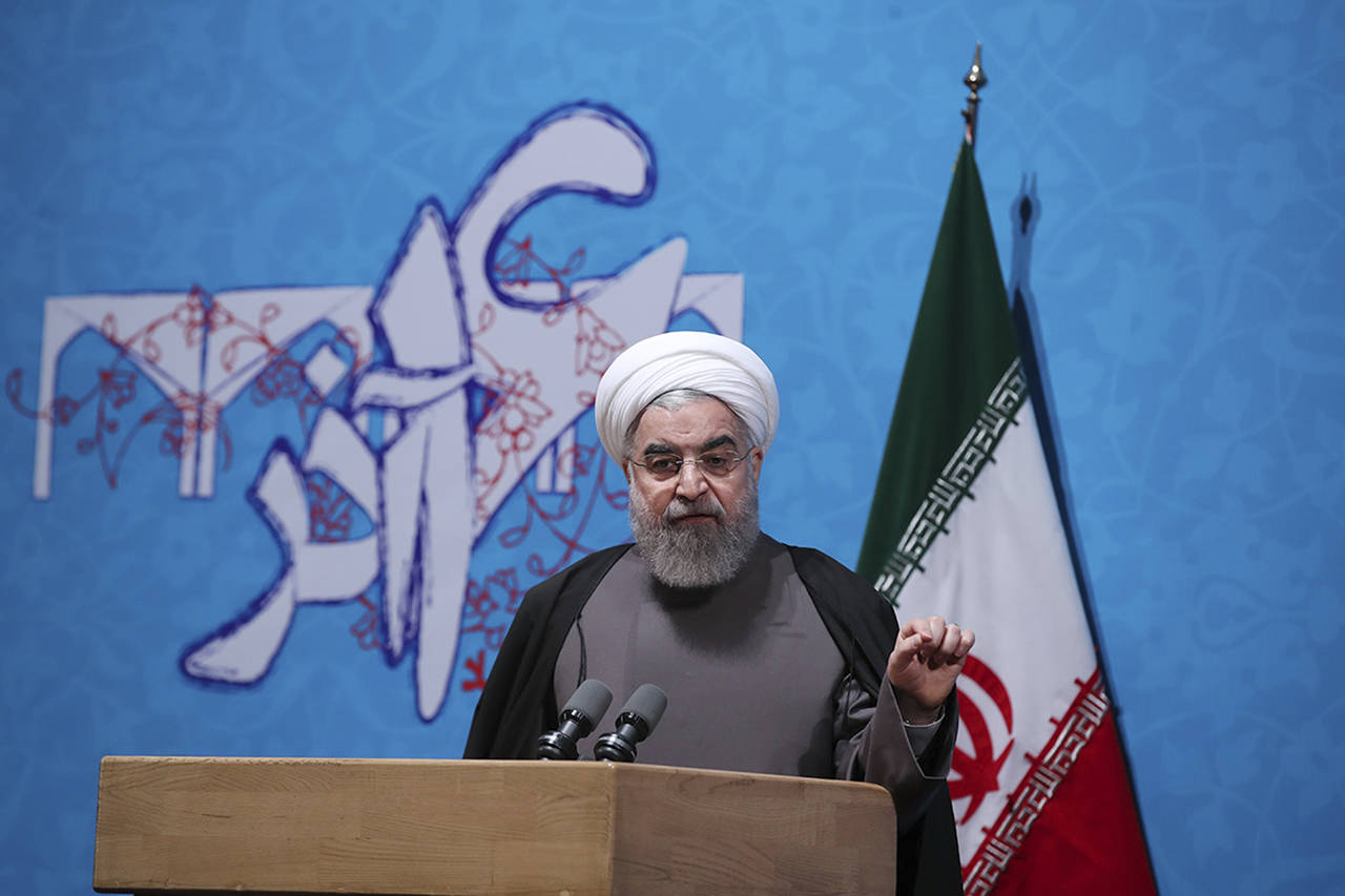 Responde. El presidente iraní, Hassan Rouhani, ordenó ayer  la reanudación de ciertas actividades nucleares.