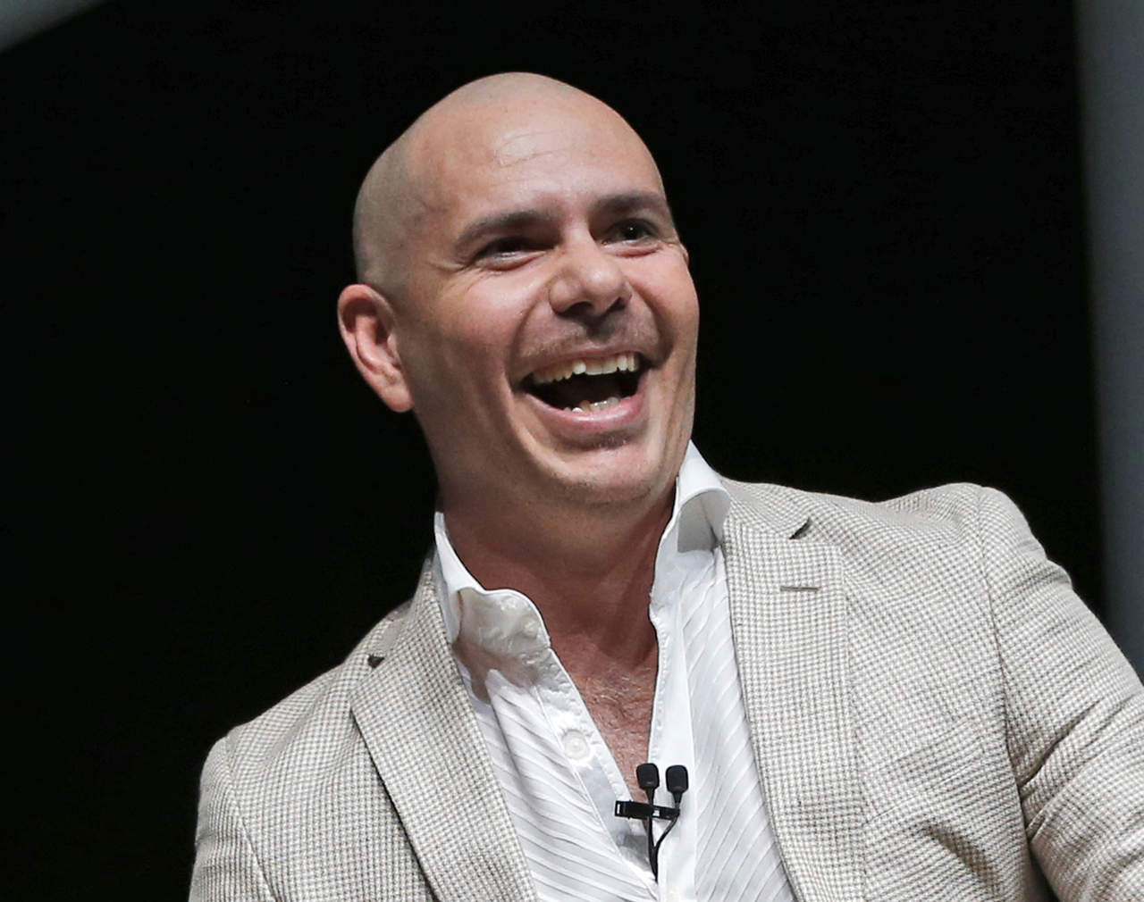 'Ha sido un honor representar a Miami y al Estado Soleado. He llevado a Miami y Florida por todo el mundo, mucho antes de cualquier contrato y lo seguiré haciendo', escribió Pitbull en sus redes sociales. (ARCHIVO)
