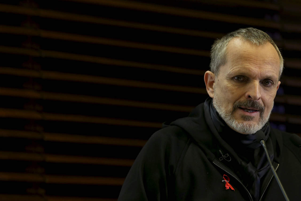 Con el lanzamiento de este disco, Bosé debutó en el primer lugar de ventas en España, México, Estados Unidos, Colombia, Chile, Perú, Panamá, Argentina y Ecuador, manteniéndose así en el top 5 de los charts. (ARCHIVO)