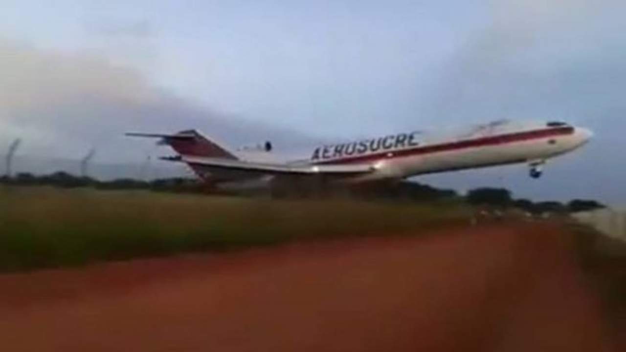 El avión con seis personas a bordo, de las cuales cinco murieron, cayó a tierra el martes cerca de la frontera con Venezuela. (ESPECIAL)