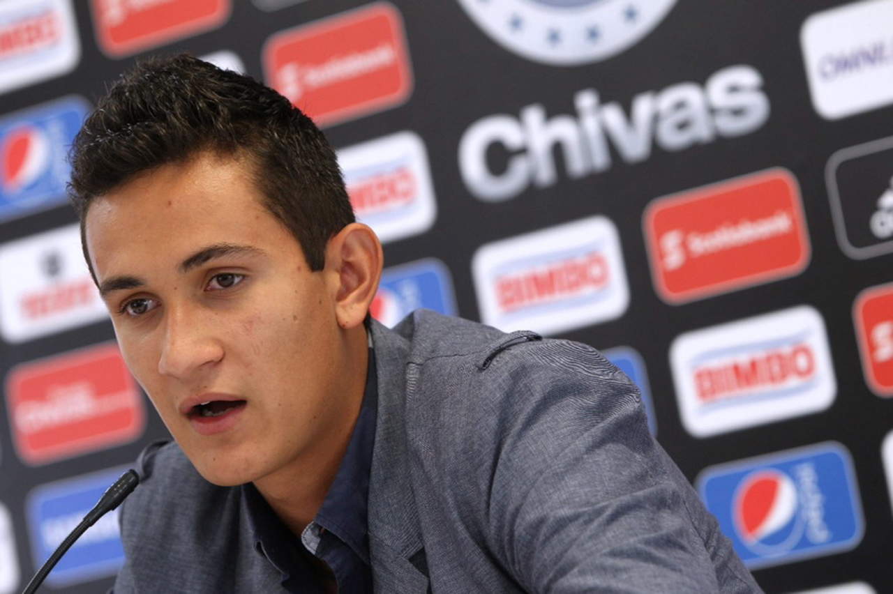 Raúl Gudiño dijo que está enfocado en el Porto B, pero trabaja para ganarse un lugar en la plantilla de primera. (Archivo)