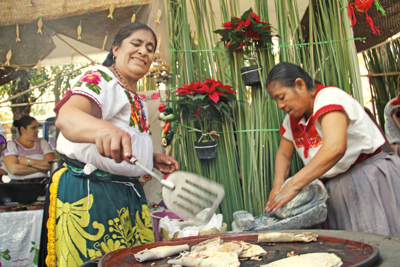 Trascienden. Un grupo de 10 mujeres purépechas inició la travesía de gritarle al mundo que era urgente el rescate y conservación de la cocina tradicional.