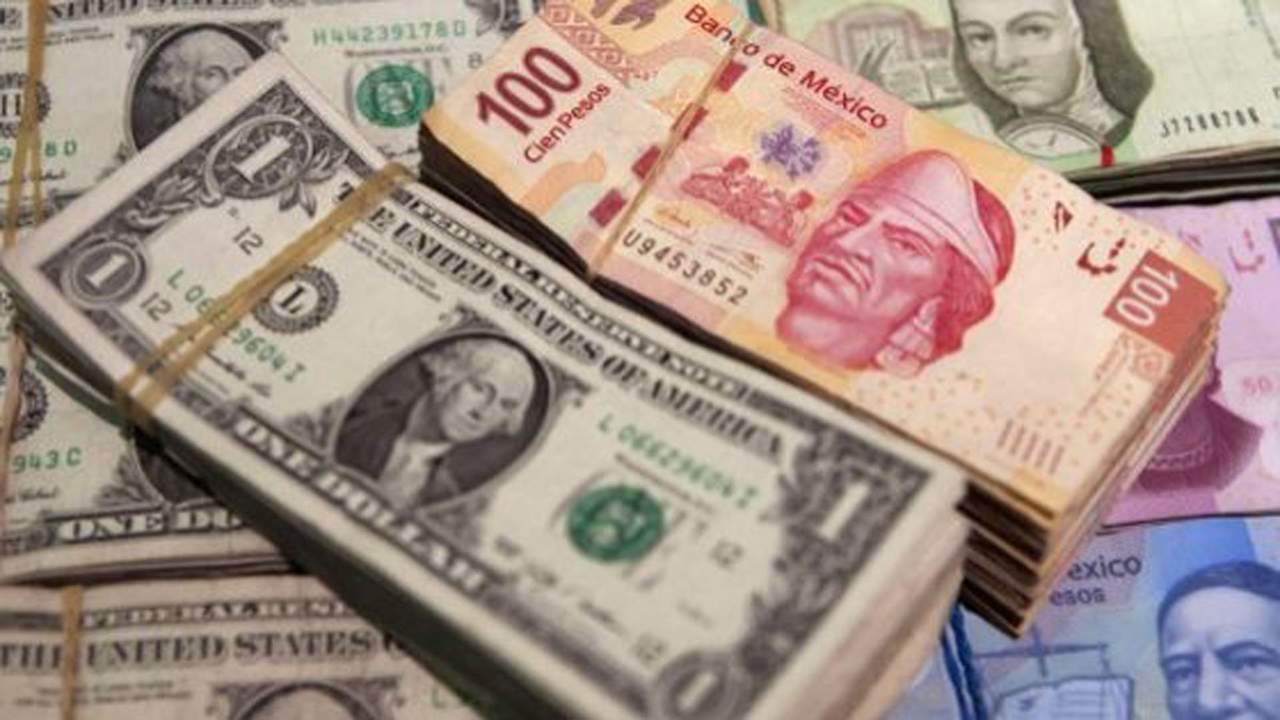 La divisa se cotiza en 21.90 pesos en ventanillas de Citibanamex, un incremento de 50 centavos con respecto al cierre de ayer martes. (ARCHIVO) 
