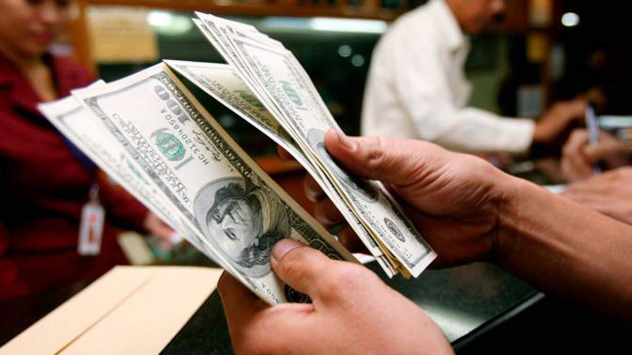 El dólar cerró en 21.75 a la venta en Citibanamex. (ARCHIVO)