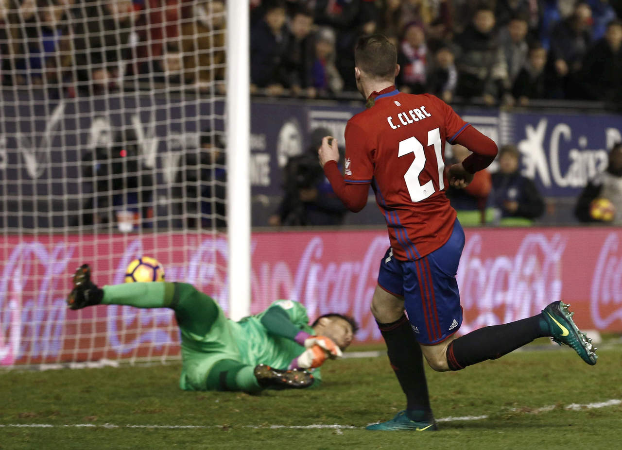 Carlos Clerc marcó el gol del empate a tres en el tiempo añadido. (EFE)