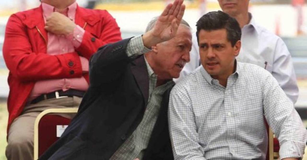 Lo persigue. Desde sus tiempos de gobernador en el Estado de México, Peña dio contratos a OHL.