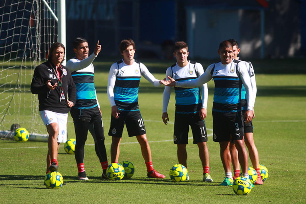 Luego del resultado de las Chivas en su debut, el conjunto jalisciense puso la mira en el duelo de este sábado, ya con la tranquilidad de haber iniciado con el pie derecho el torneo.
