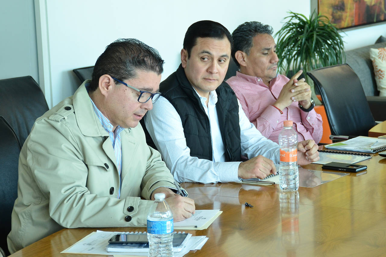Falta. Regidores aprueban por unanimidad el trabajo realizado por el Simas Torreón el año pasado. Pero aún le falta. (Fernando Compeán)