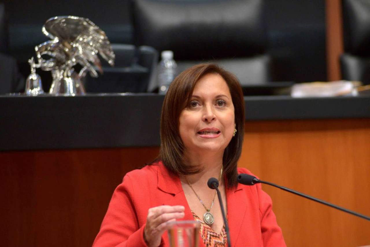 A la defensa. La senadora del PRI, Cristina Salazar, justificó que Gobernación encabece el nuevo Sistema Nacional de Archivos.