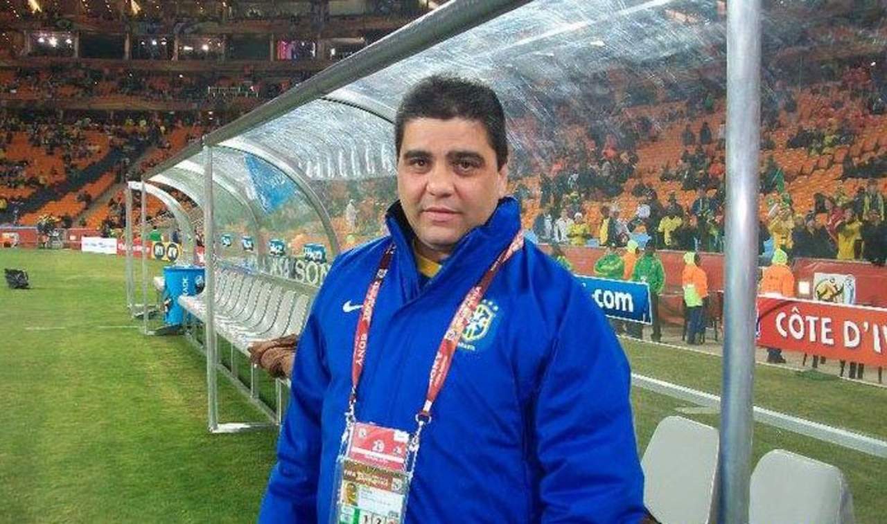 El club de futbol informó hoy de que registró ante la Comisaría Regional de Investigaciones policiales la desaparición del técnico, que logró el año pasado el ascenso a la Serie A brasileña.
