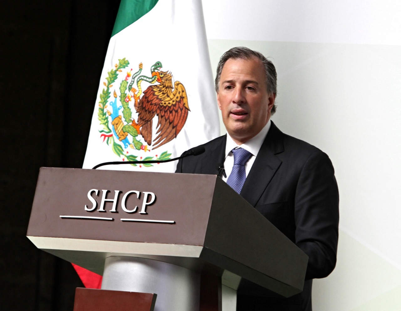 “Habremos de empezar ya pronto a buscar espacios de diálogo y entendimiento; eso es lo que más abona a la región, a Estados Unidos y a México”, argumentó el encargado de las finanzas públicas. (ARCHIVO)