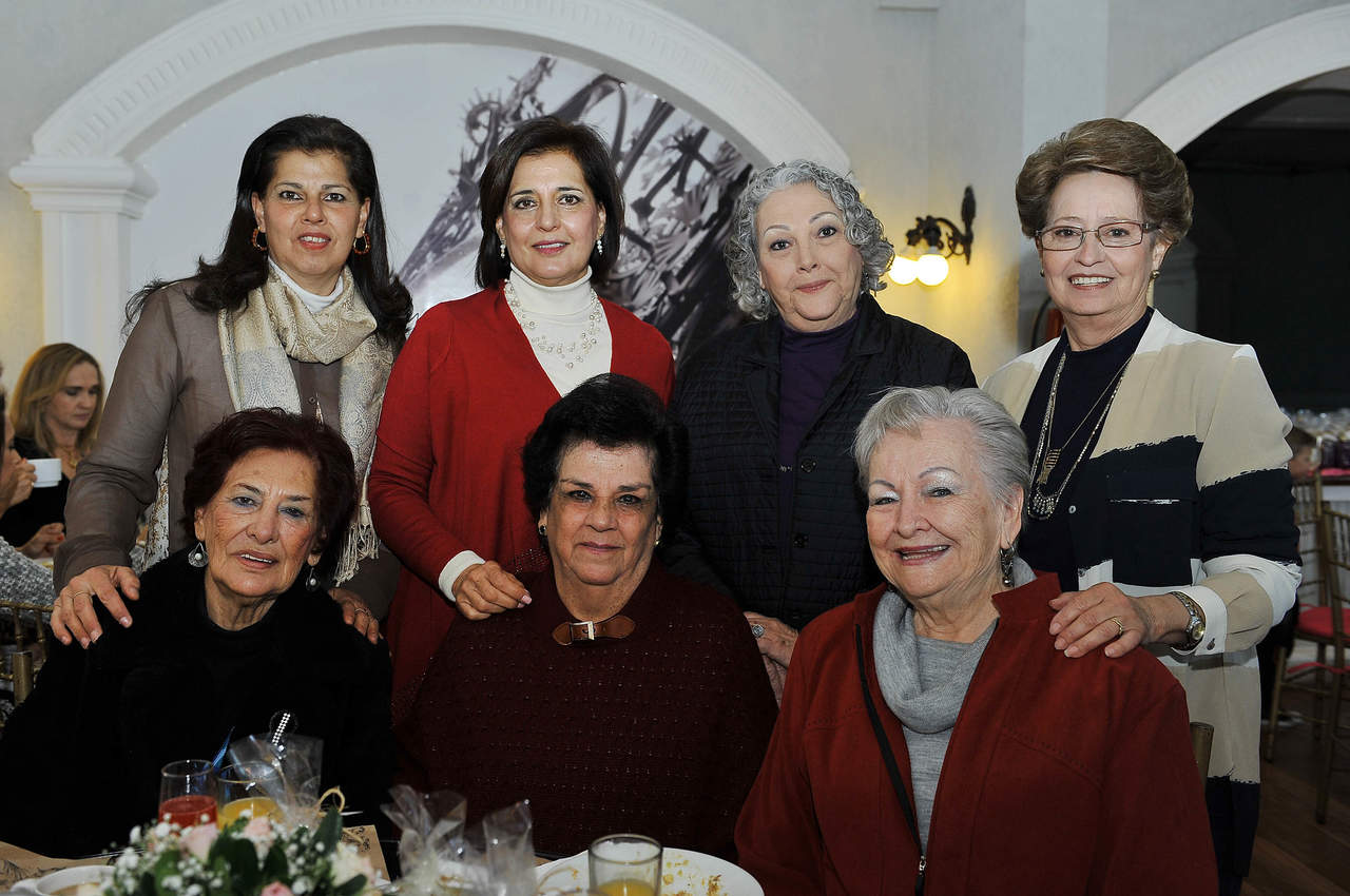 Susana, Blanca, Martha, Bertha, Yolanda, Elena y Adriana