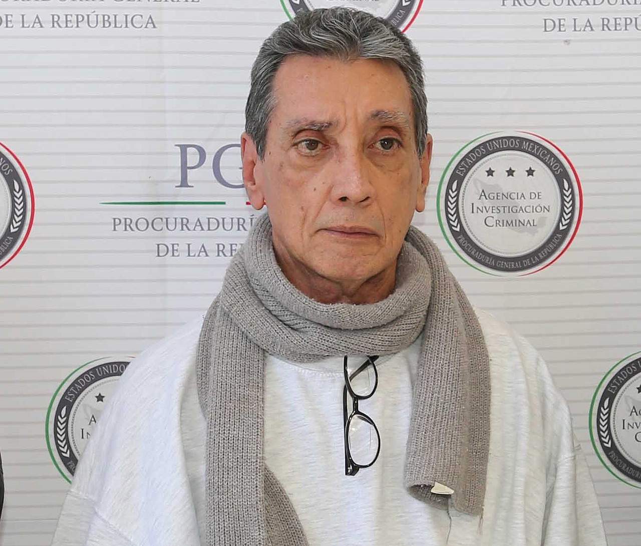 Villanueva quedó internado en el penal federal de Morelos en atención a su estado de salud y garantizando el pleno respeto a sus derechos humanos, luego de su reaprehensión y revisión médica en el hangar de la dependencia. (EFE) 