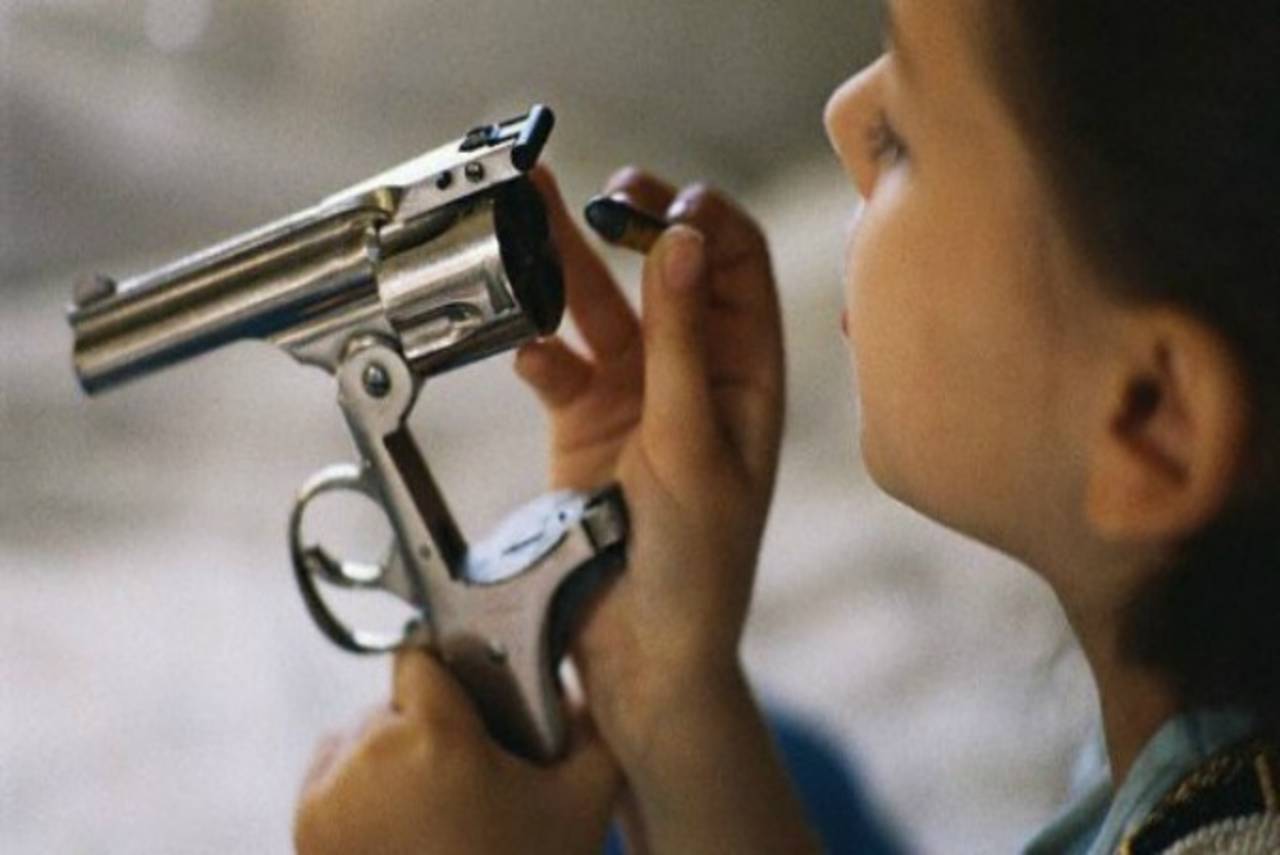 Adolescentes. Sedena puso a disposición de las autoridades a 4 mil 249 adolescentes por posesión de arma de fuego.