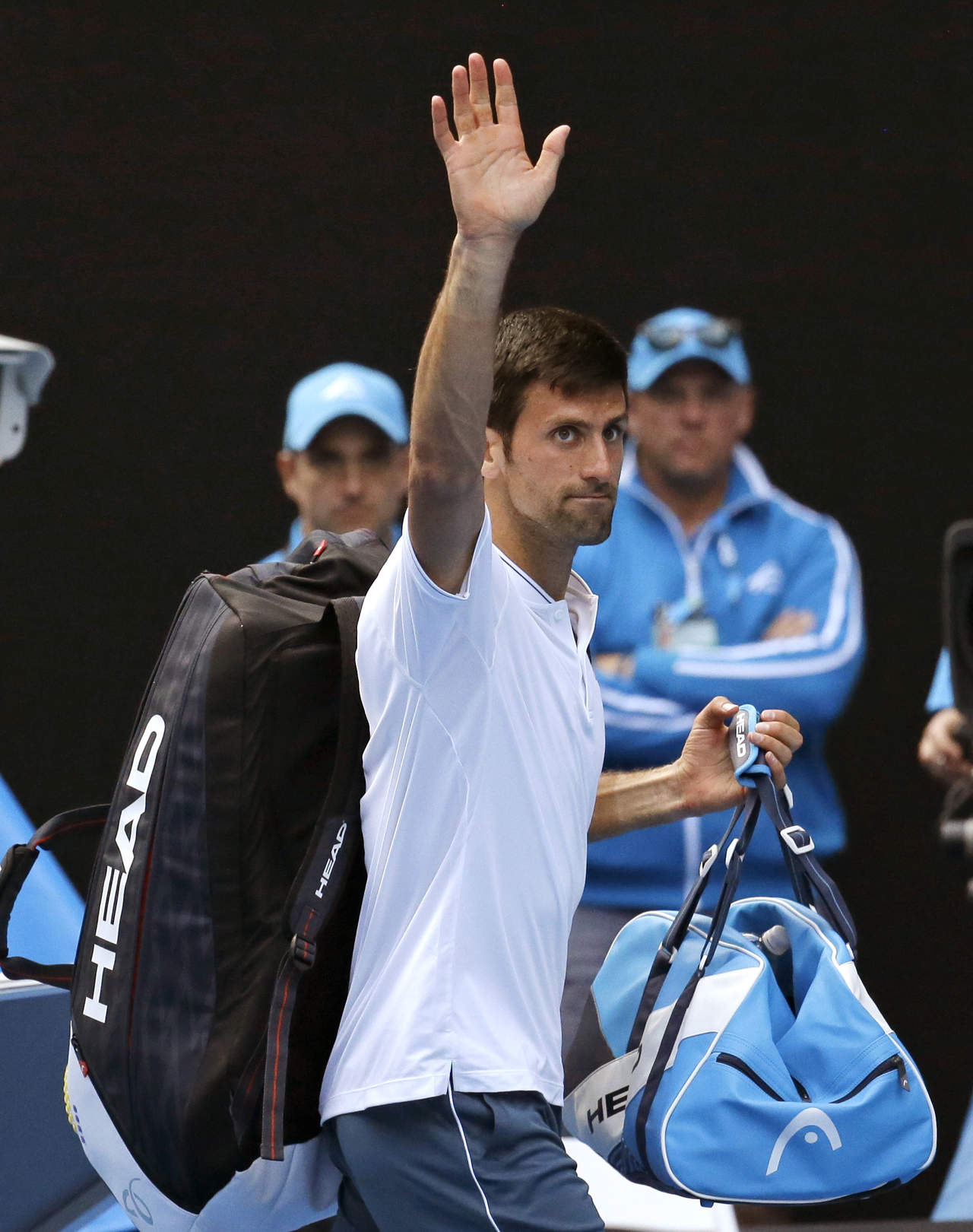 El tenista serbio Novak Djokovic, segundo favorito, se quedó sin posibilidades de defender su título en Australia. (AP)