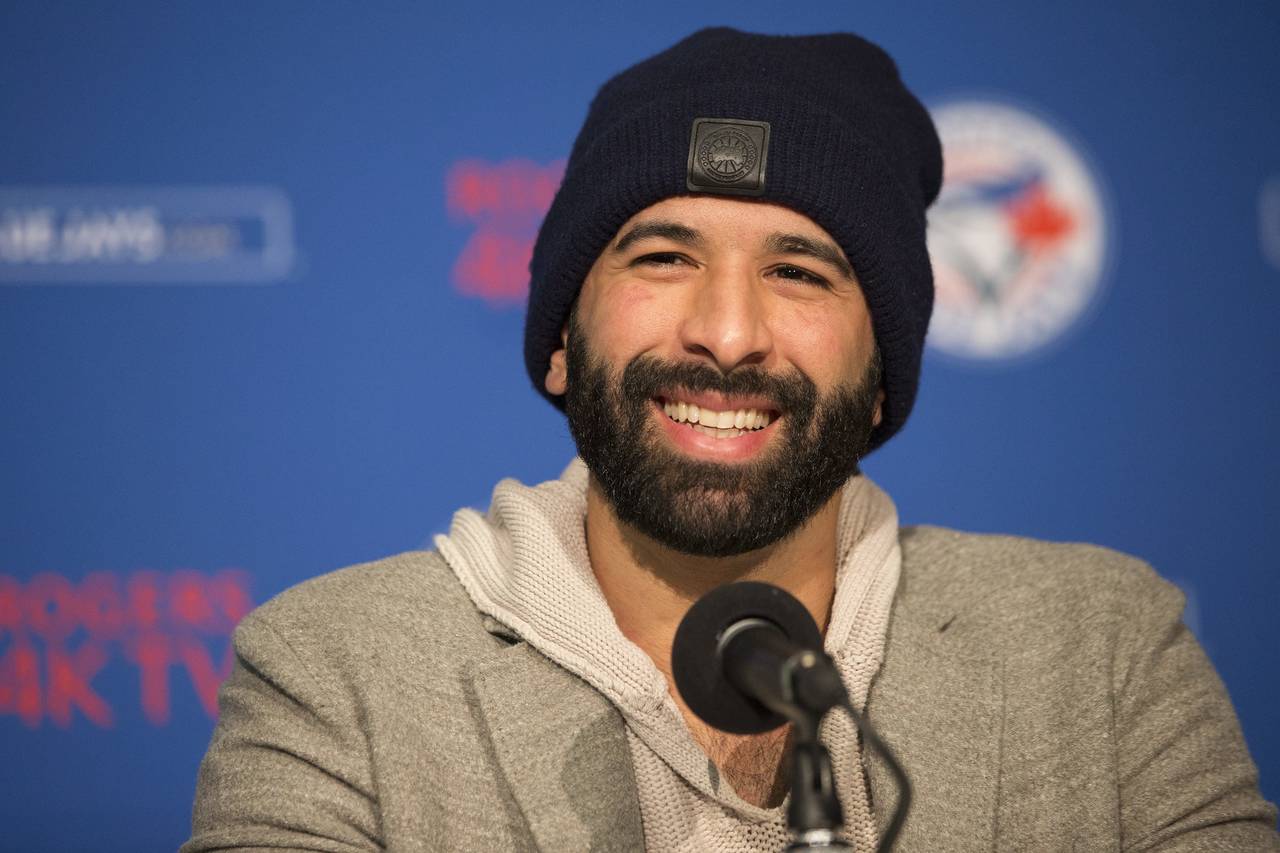 José Bautista bateó apenas para .234 con 22 cuadrangulares y 69 carreras producidas en 2016. (AP)