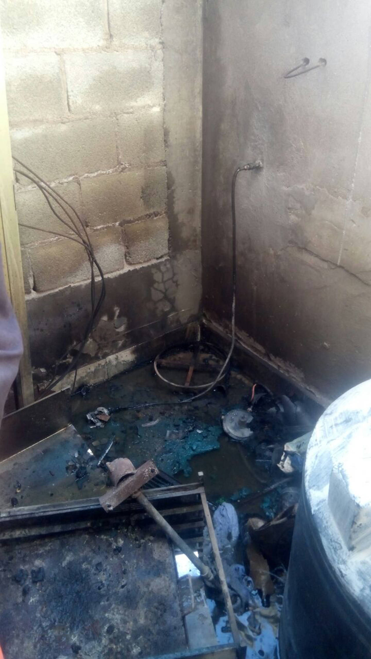 Susto. Tanque de gas explota en vivienda de Torreón, del hecho no se reportaron lesionados.  (EL SIGLO DE TORREÓN) 