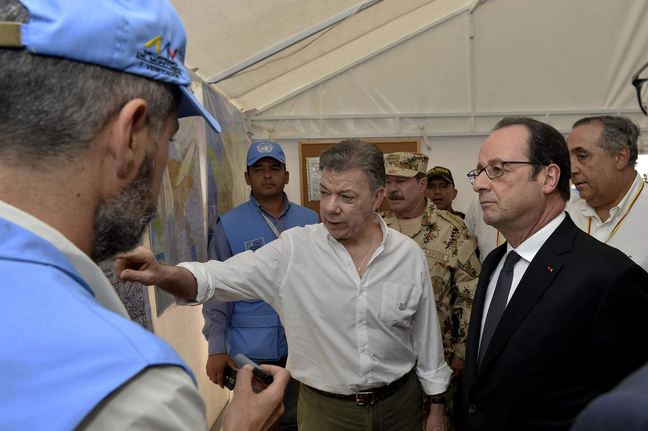 Hollande visitó la Zona Veredal, conocida como La Venta, en el municipio de Caldono, en el departamento del Cauca, al suroccidente de Colombia. (EFE)