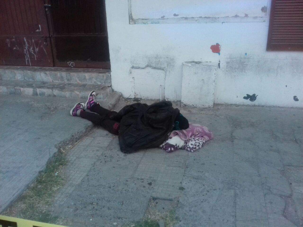 El cuerpo fue trasladado a las instalaciones del Semefo de Torreón. (EL SIGLO DE TORREÓN)