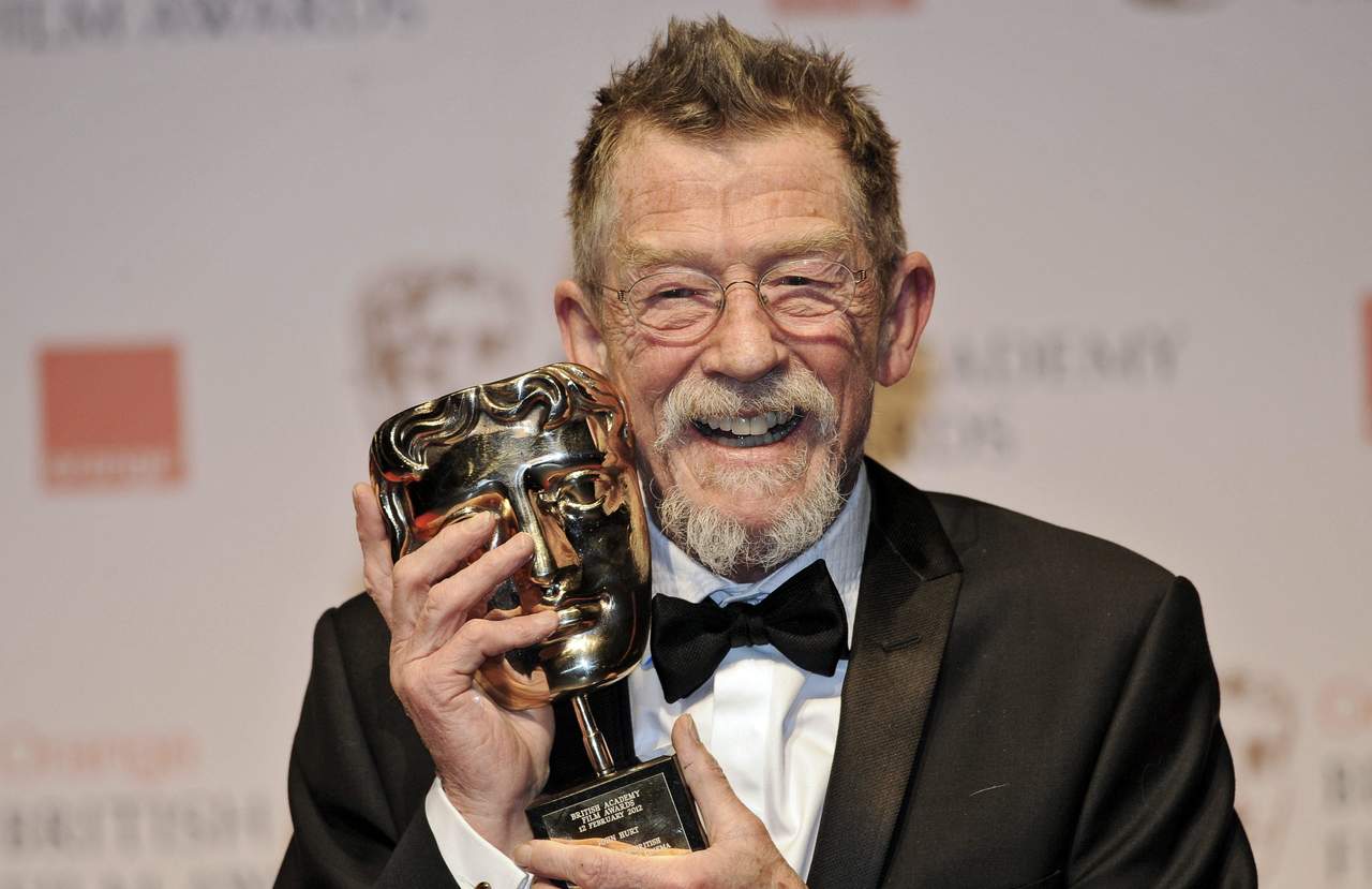 El actor británico John Hurt, nominado al Oscar por sus participaciones en “Expreso de medianoche” y “El hombre elefante”, falleció a los 77 años a causa de cáncer de páncreas. (EFE)