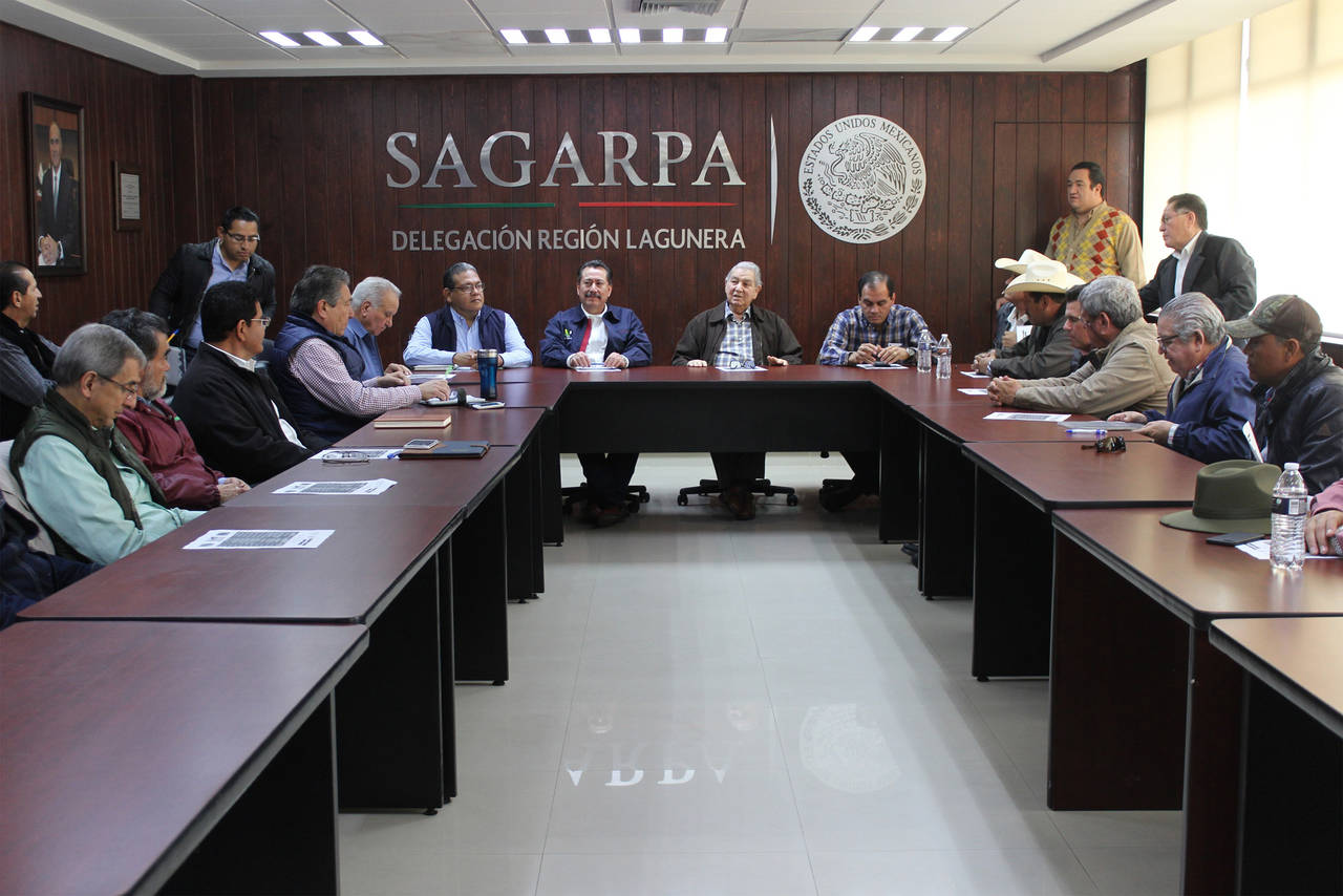 Reunión. Fue en las instalaciones de la Delegación de la Secretaría de Agricultura (Sagarpa). (EL SIGLO DE TORREÓN)