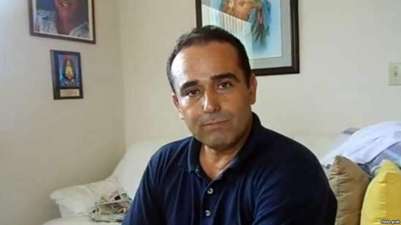 Cardet, según referencias de su esposa, Yaimaris Vecino, citada por Amnistía Internacional, está acusado de atacar a un agente de la autoridad. (ESPECIAL)