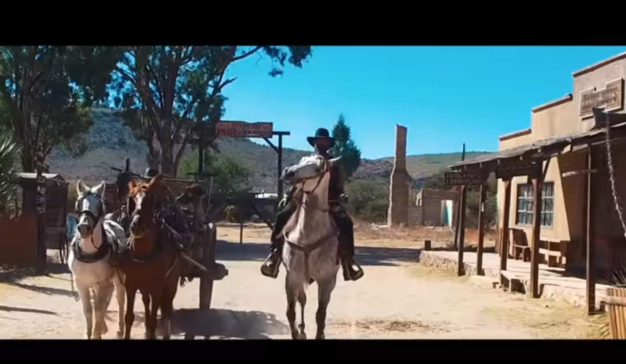 Lanza Cartel de Santa video filmado en Durango