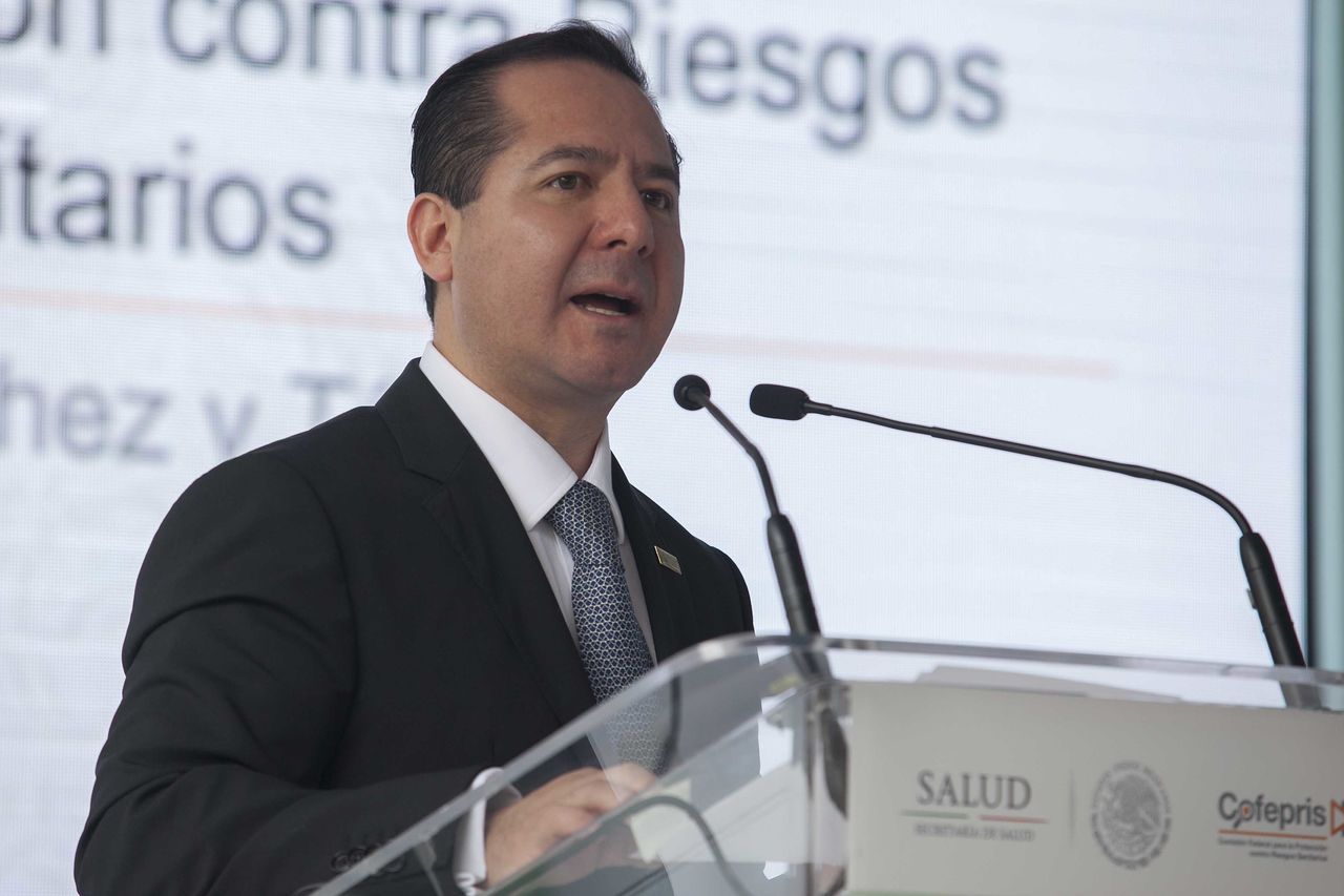 Aclarar. Julio Sánchez y Tépoz, de Cofepris, urgió al gobierno y a la Secretaría de Salud de Veracruz a presentar las pruebas.