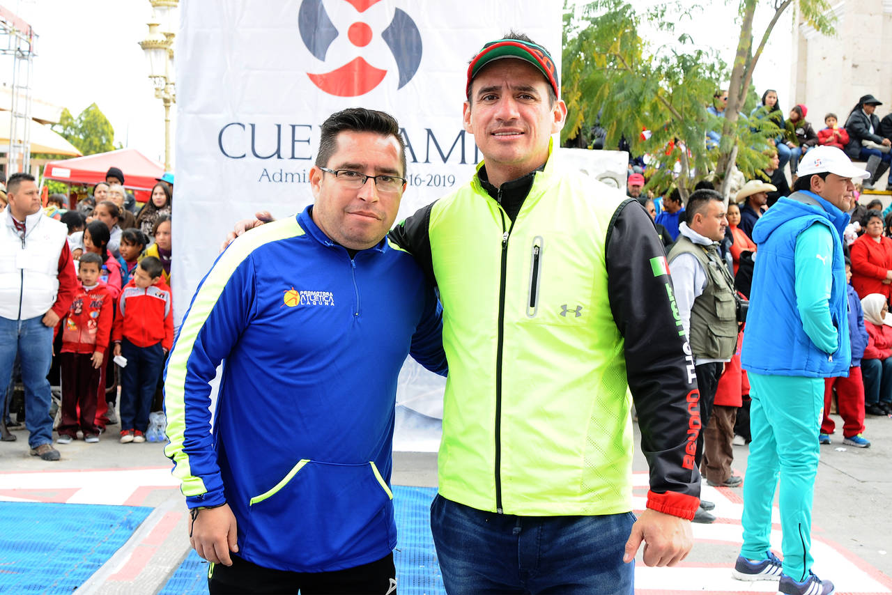 Los miembros de Carreras Laguna tuvieron una participación activa durante el encuentro de organizadores de pruebas atlética. (Jesús Galindo)