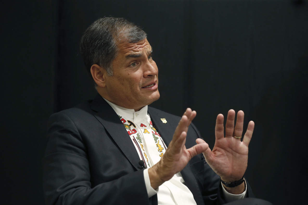 En cadena nacional de radio y televisión, Correa calificó las acusaciones como un “tinglado” armado desde Miami. (ARCHIVO)