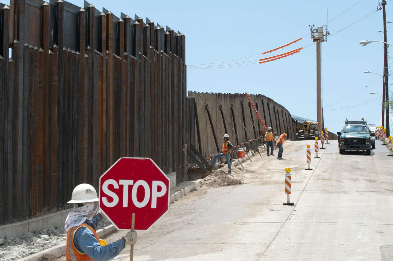 Aseguraron que un muro no detendrá la inmigración, sino que “se darán más cupos de trabajadores mexicanos” que son necesarios para la economía estadunidense. (ARCHIVO)